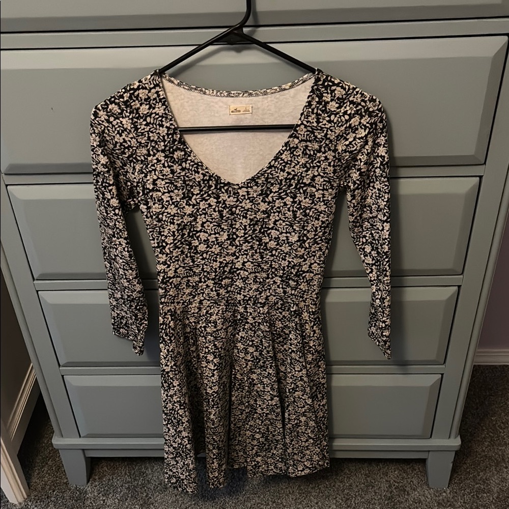 Hollister V-Neck Floral Print Dress